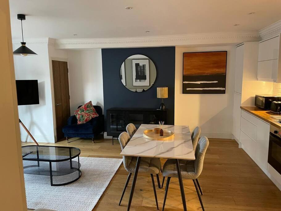 Stunning Apartment By The Leas, West End Folkestone Eksteriør billede